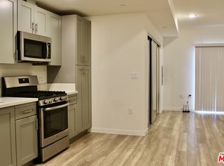 1025 S Berendo St #204, Los Angeles, CA 90006