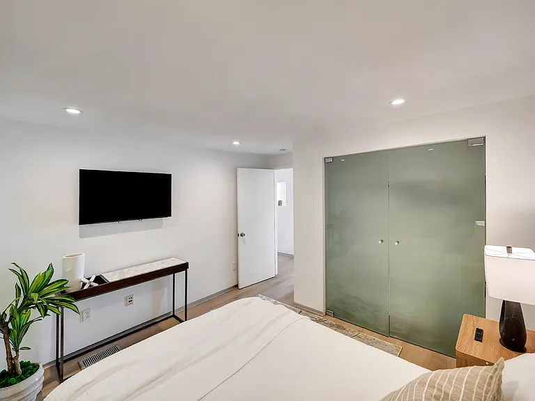 26060 Pacific Coast Hwy #3 — Photo 42