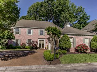 1043 Humphrey Oaks Cir, Memphis, TN 38120