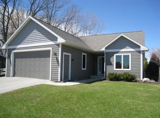 805 S Lansing Ave, Sturgeon Bay, WI 54235