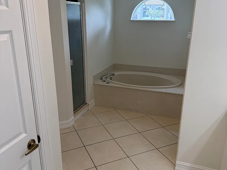 1166 Royal Palm Dr — Photo 6