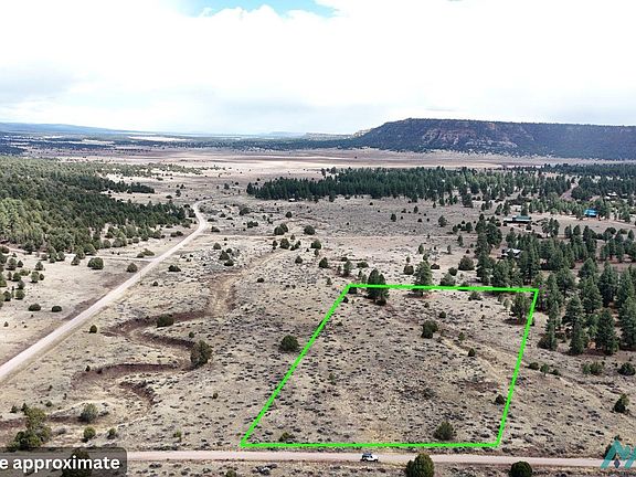 2nd image of 8 E Lobo Rd