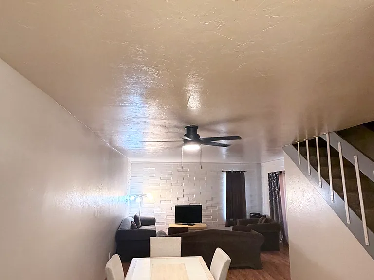 911 N Euclid Ave #207 — Photo 13
