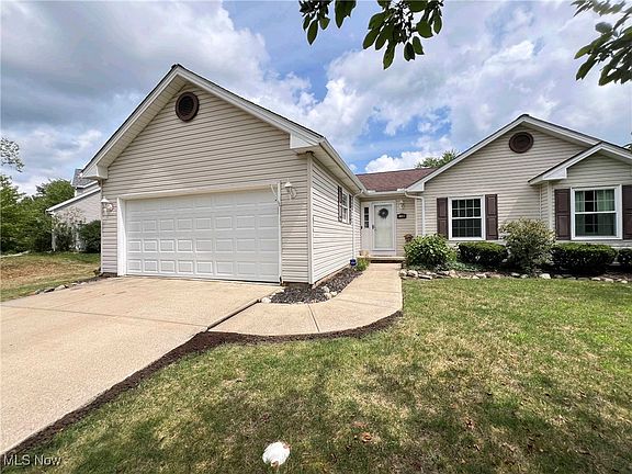 2nd image of 1164 Hillview Way