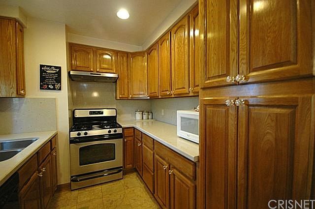 1st image of 4370 Troost Ave Unit 105