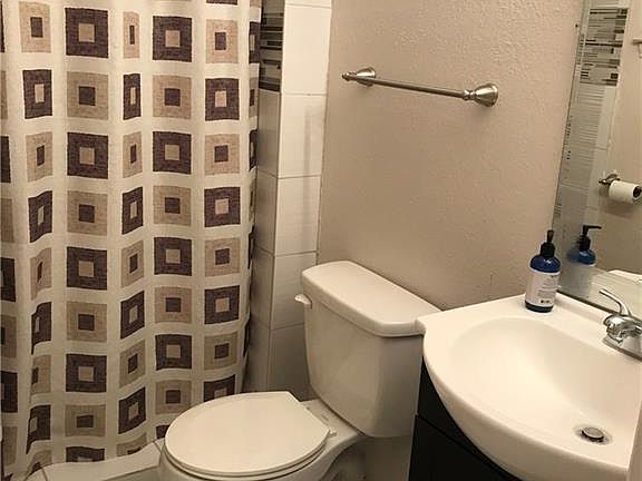 2nd image of 900 Agua Caliente Dr