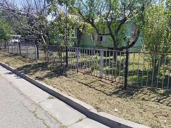 3rd image of 726 N Shasta Ave