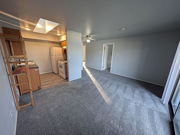 5th image of 309 11th Street Pl