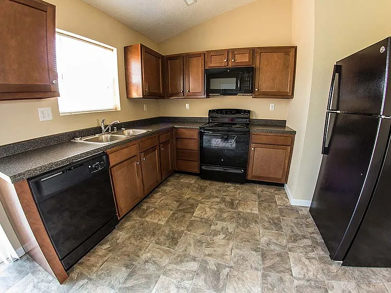 113 Salem Springs Dr — Photo 2