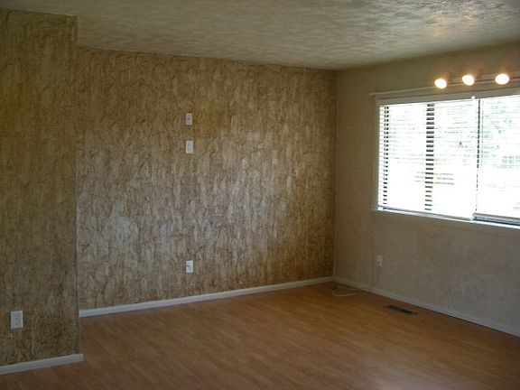 2nd image of 5297 E Scoresby Ave