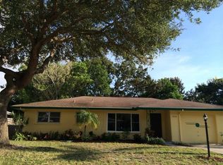 2420 Tangerine Dr, Sarasota, FL 34239