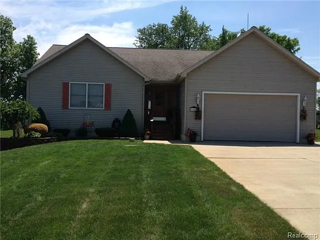 7553 Sherlock Dr photo 1