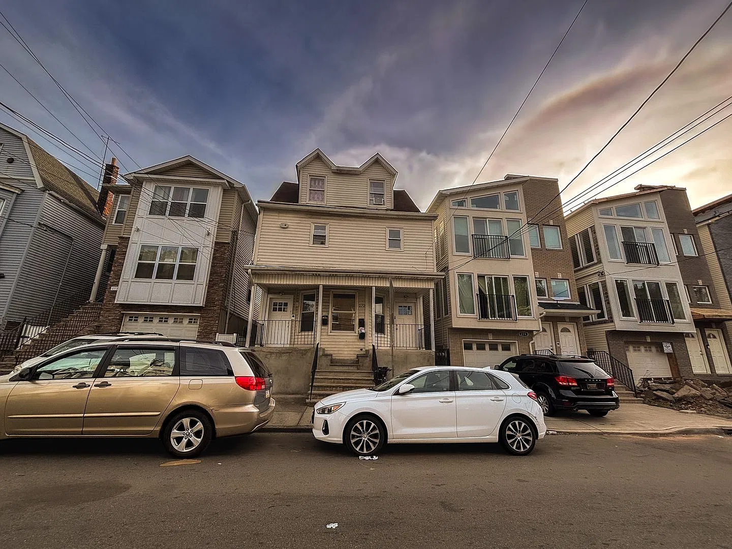 272 W Runyon St — Photo 3