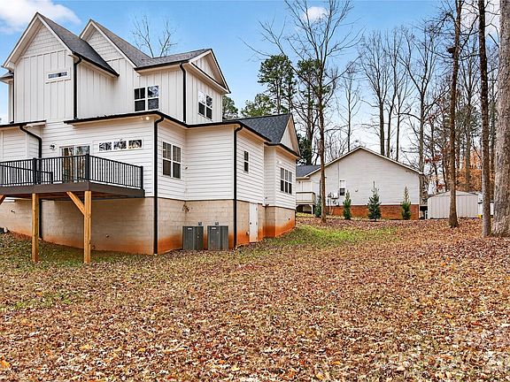 5th image of 140 Meadowfall Ln