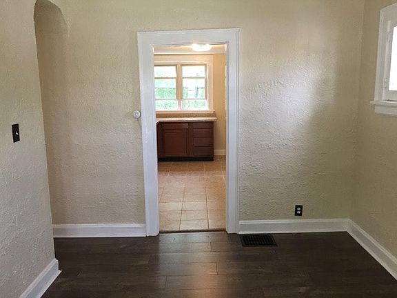5th image of 4013 Blaney Ave #6