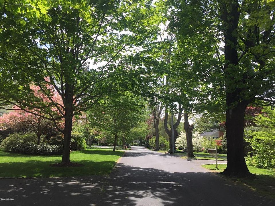 2nd image of 38 Jones Park Dr