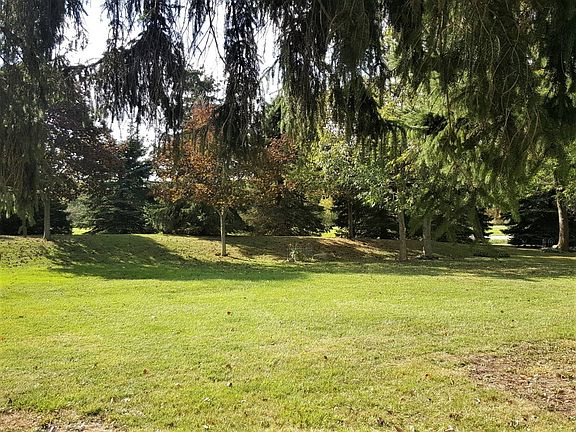 5th image of 130 Island Dr