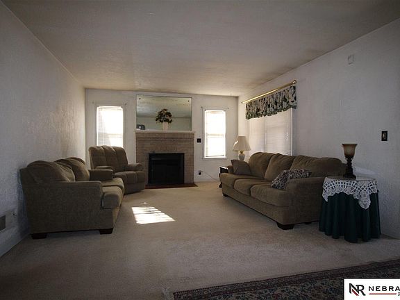 5th image of 6211 S 41st St