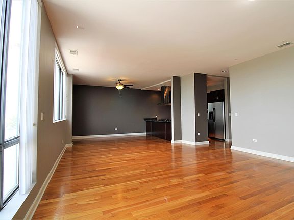 3rd image of 4810 N Lavergne Ave APT 302