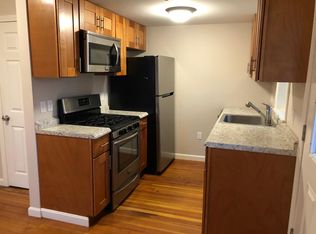 9 Second School St #1, Bristol, RI 02809