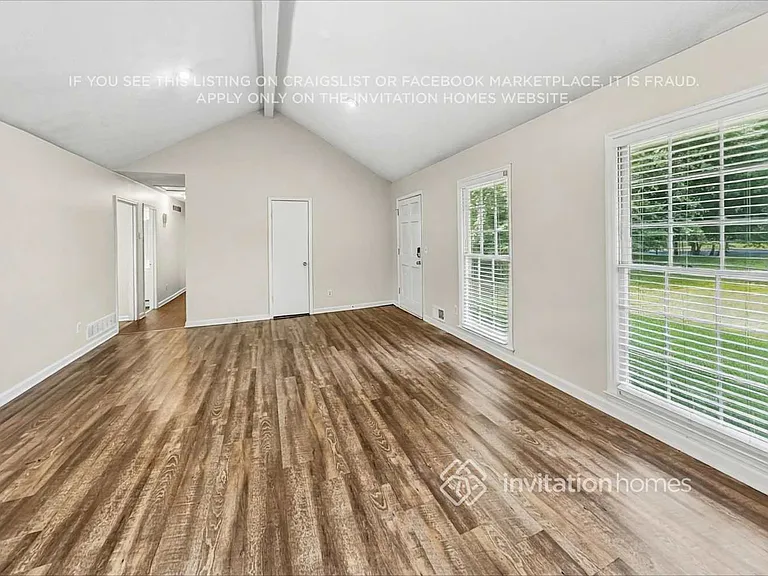 1379 Hidden Cir — Photo 5