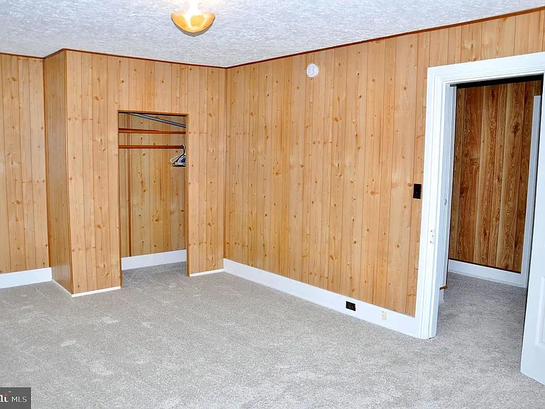 33 W Forrest Ave — Photo 4