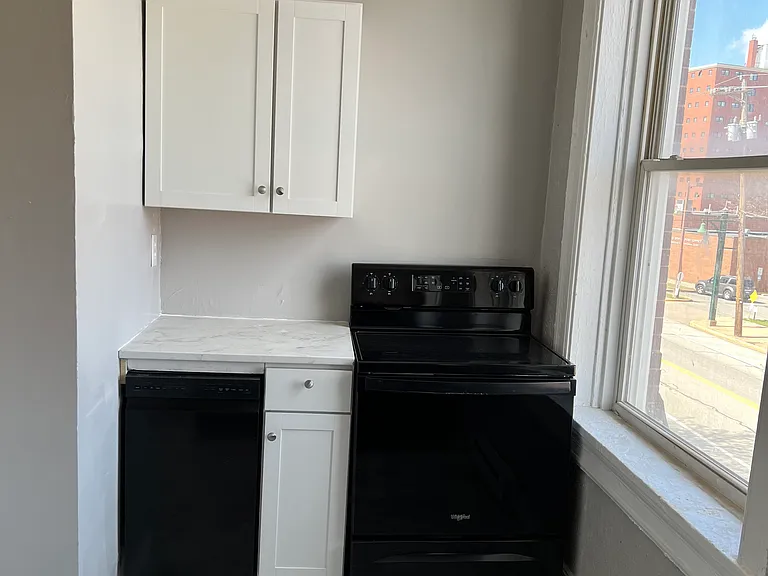 526 E 8th Ave #1 — Photo 2