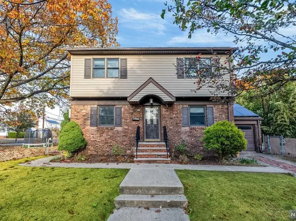 176 Palsa Ave, Elmwood Park, NJ 07407