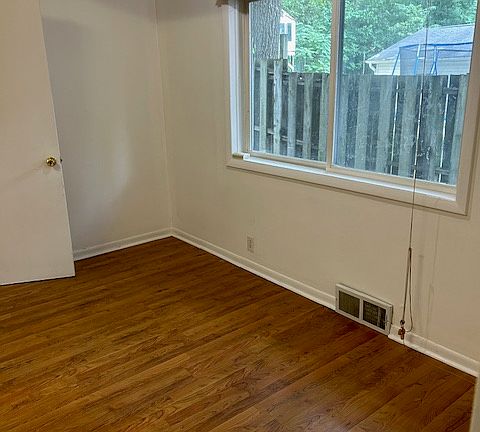 4th image of 22 Wager Pl APT B