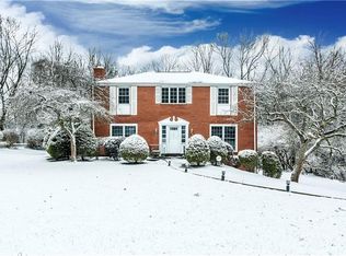 3478 Ridgewood Dr, Pittsburgh, PA 15235