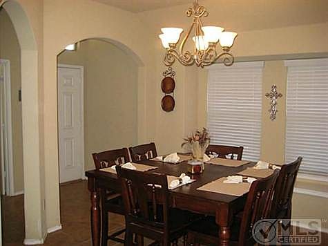 3rd image of 110 Smokehouse Ct