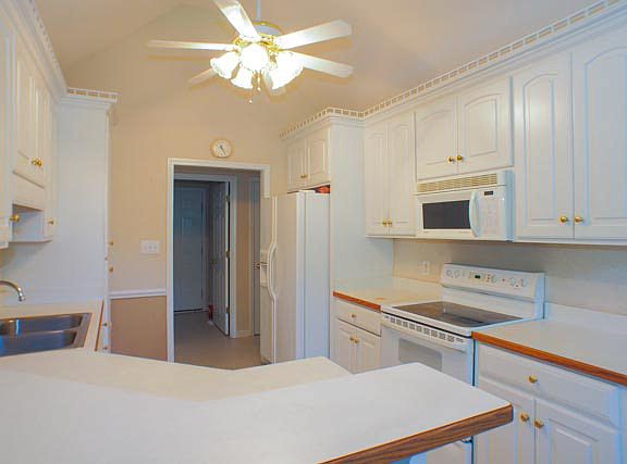 4th image of 317 Wesley Dr