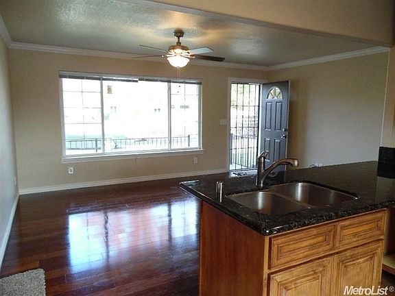 4th image of 3767 Lissetta Ave