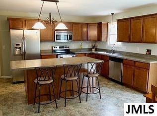 4th image of 10883 Emerald Ct