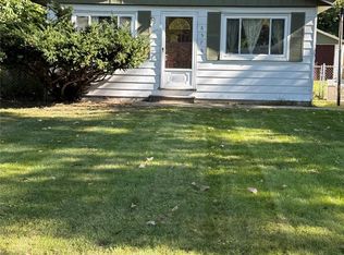 6578 Cloverton Dr, Waterford, MI 48329