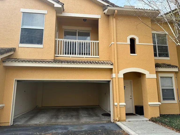 19920 Villa Ridge Dr #205 — Photo 5