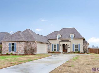11142 Toria Ln, Saint Amant, LA 70774