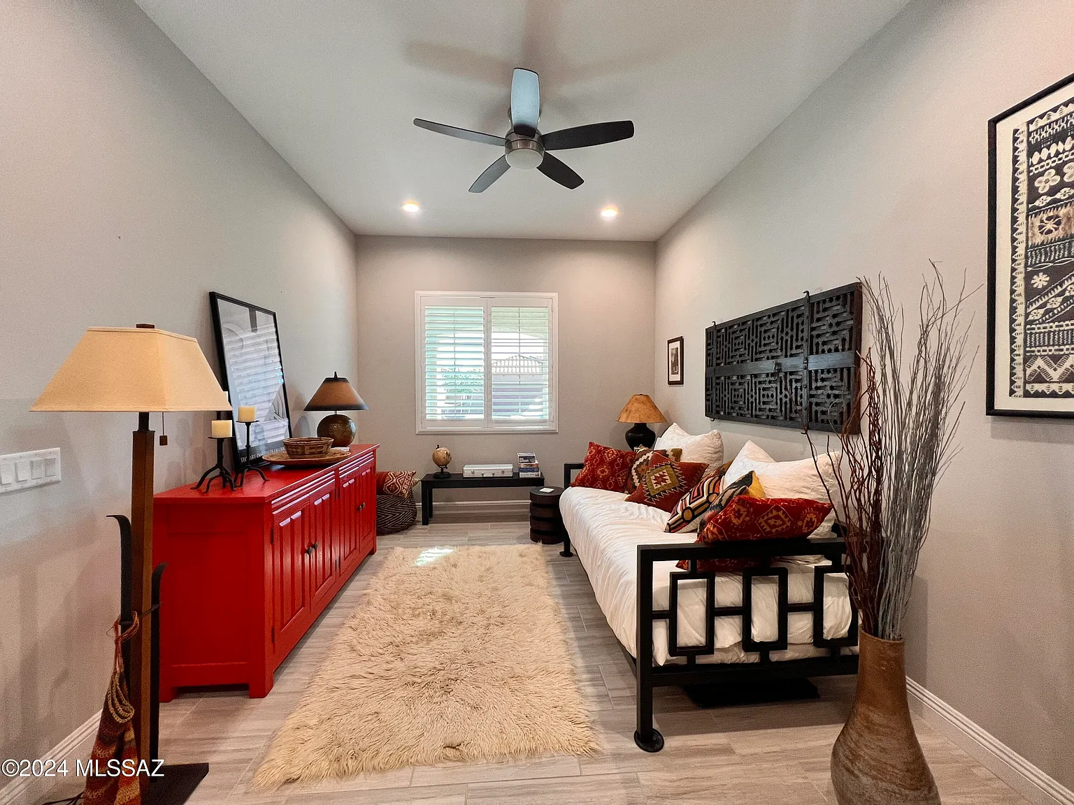 2 bed, 2.0 bath, 2023 sqft, $2,400 — Photo 3