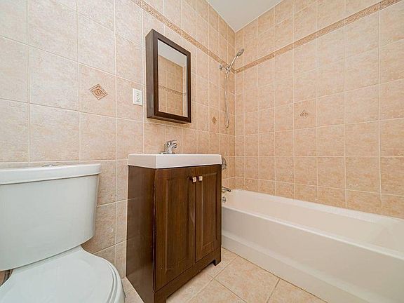 4th image of 10110 Rockaway Beach Blvd APT 1