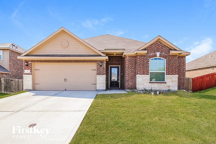 1st image of 5 Heron Dr