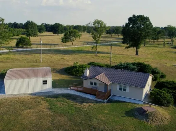 5220 Longview Circle, Diamond, MO 64840
