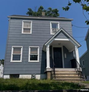 610 9th St, Carlstadt, NJ, 07072