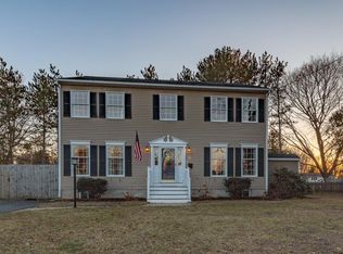 22 Elizabeth Ln, Peabody, MA 01960