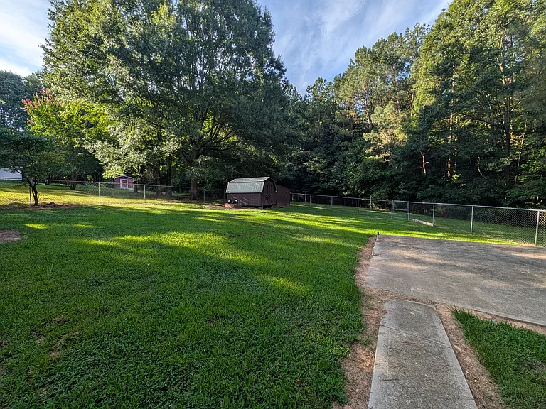 119 Robert Rd — Photo 15