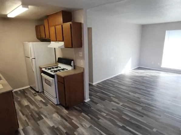 Pointe West Apartments