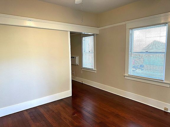 3rd image of 204 S Orange St #128