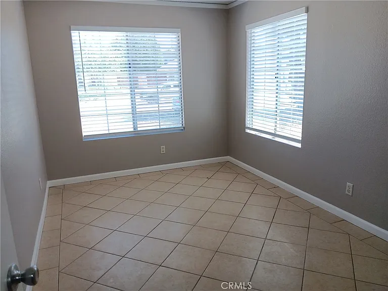 37623 Lilacview Ave — Photo 11