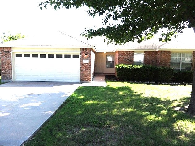 1st image of 3006 Greenlawn St