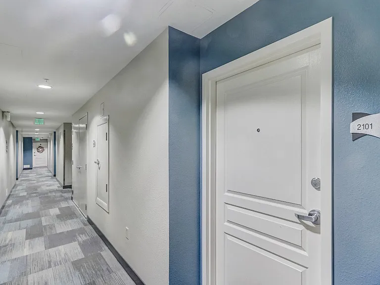300 W Beech St #2101 — Photo 23