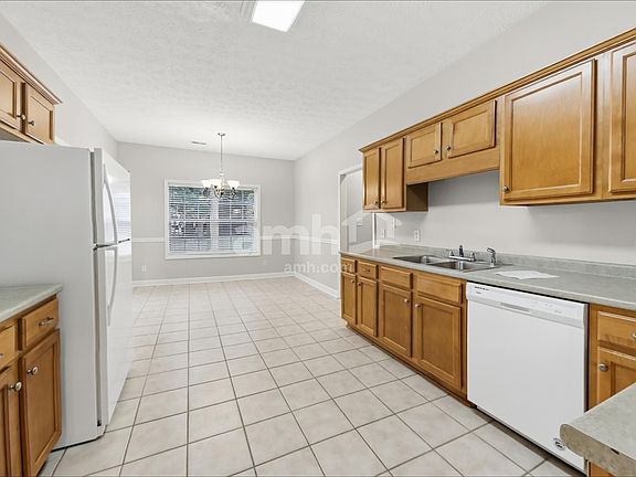 3rd image of 4662 Forsman Ct